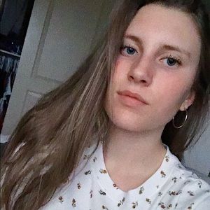 Meet your Posher, Aimee